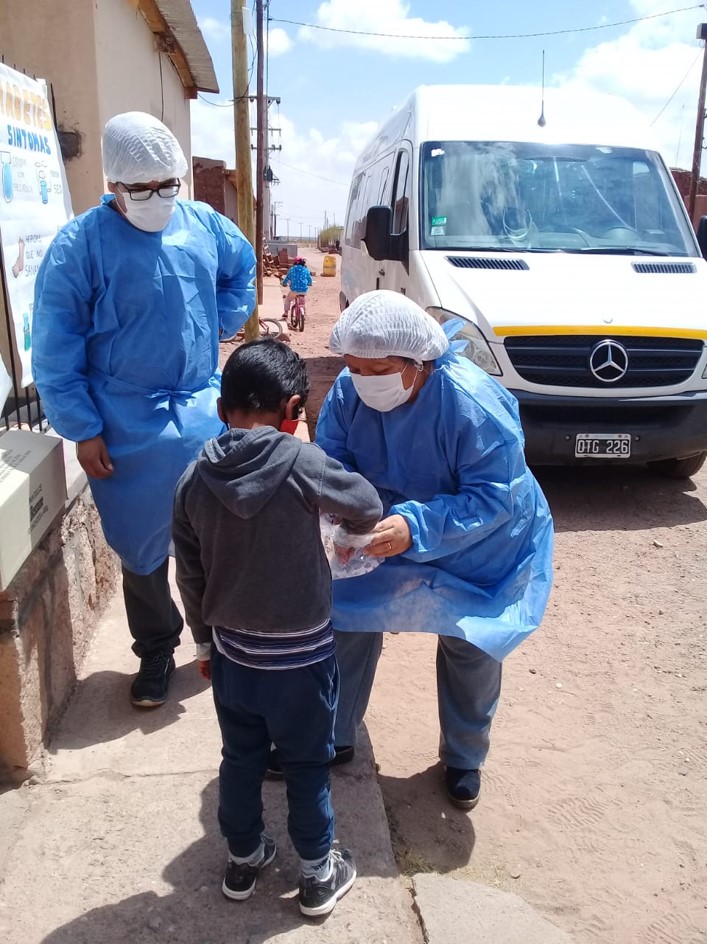 与外地医院相助，，，开展康健预防检测